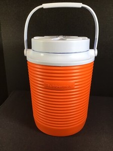 Rubbermaid 1 Gallon No 156A Orange White Water Jug With Folding Drinking Spout