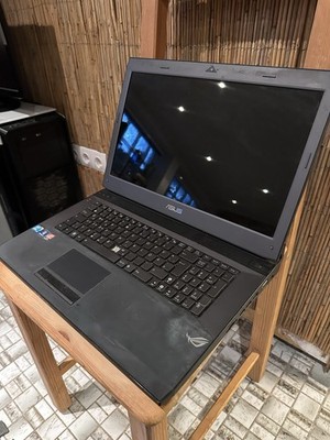 ASUS G73J Gaming Laptop 