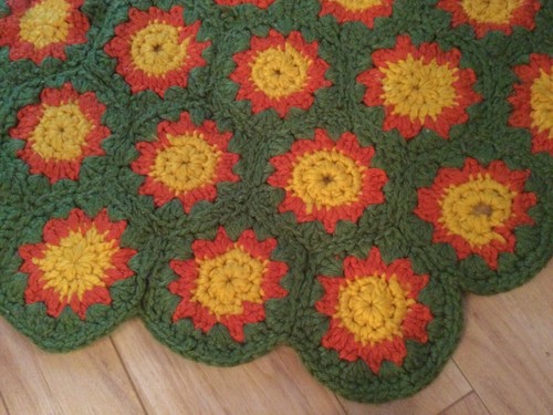 Vintage Handcrafted Crocheted Floor Rug 44” Orange, Olive Green & Yellow 1970 - Picture 3 of 6