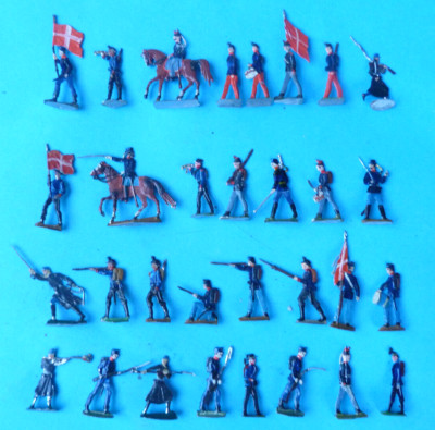 PLATS D'ÉTAIN 20 soldats - Signé Droste - Flat tin Zinnflachfiguren EUR 19,90 - FR