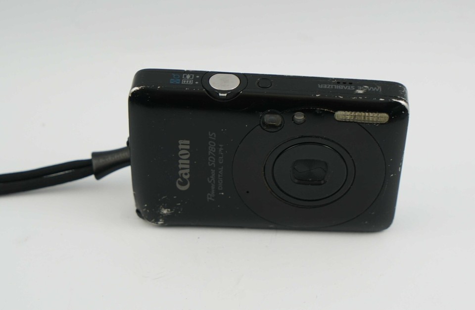 Canon PowerShot SD780IS Digital ELPH 12.1 Megapixel Digital Camera