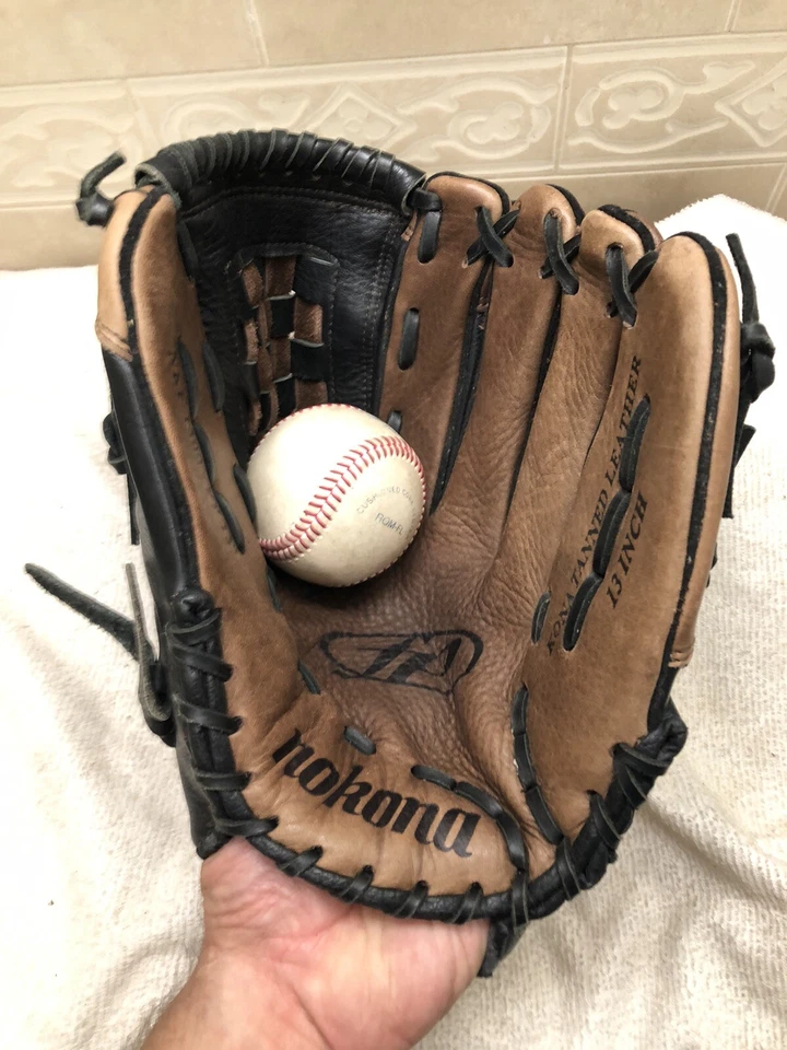 Nokona NKF-1300FP Girls Women’s 13” Fast-pitch Softball Glove Right Hand Throw - Image 3 of 4