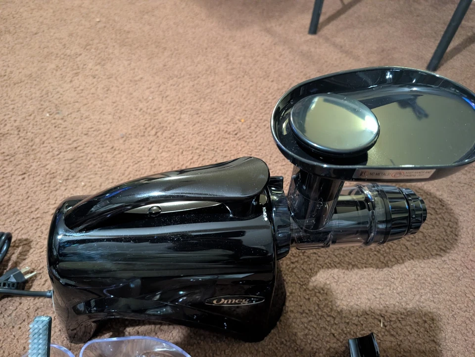 Espremedor elétrico Omega NC900 centro de nutrição horizontal, preto - Imagem 2 de 4