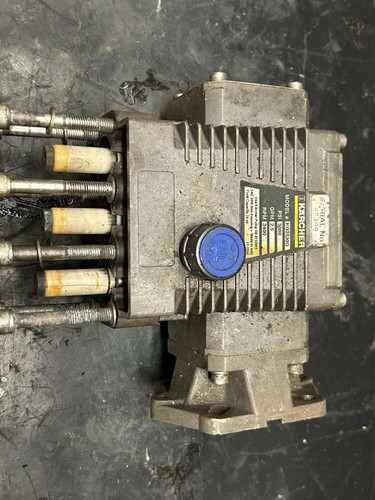 Landa (Karcher) KG2530G pump crankcase with 2 good ceramics