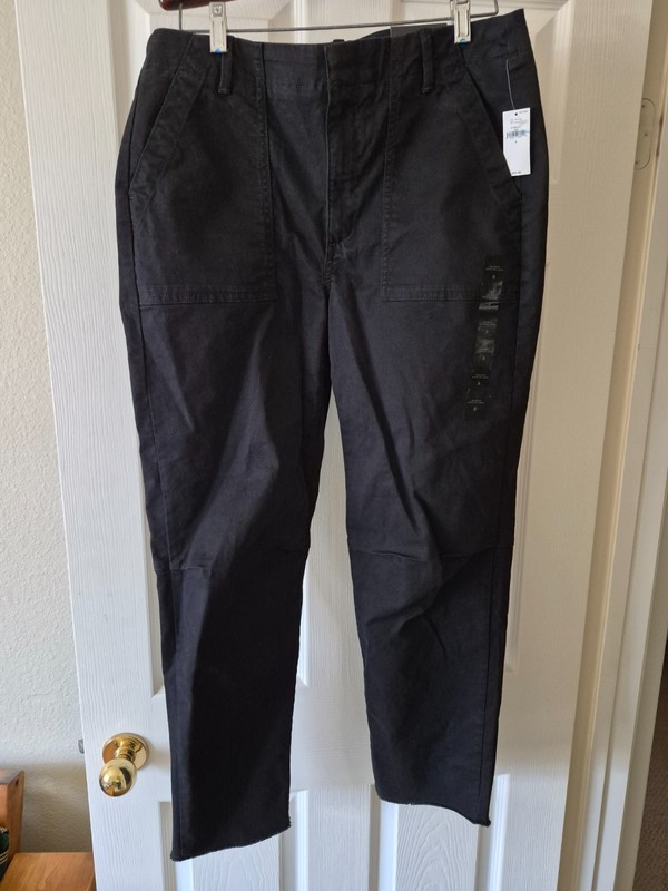 NWT - Women's Banana Republic black girlfriend authentic chino ankle pants - 8