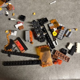 LEGO NEXO KNIGHTS: Jestro's Volcano Lair (70323) - INCOMPLETE