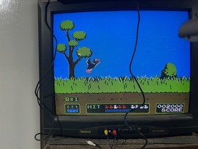 ORIGINAL NINTENDO ZAPPER GUN AND DUCK HUNT, TESTED WORKING