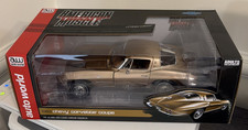 Aw 118 Auto World- 1963 Chevy Corvette Coupe Die-cast Metal Aw 118 Auto World- 1963 Chevy Corvette Coupe Die-cast Metal