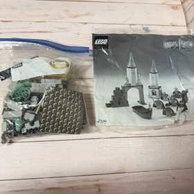 Lego Harry Potter Hogwarts Castle Set 4709 in Original Box Near Complete Figures