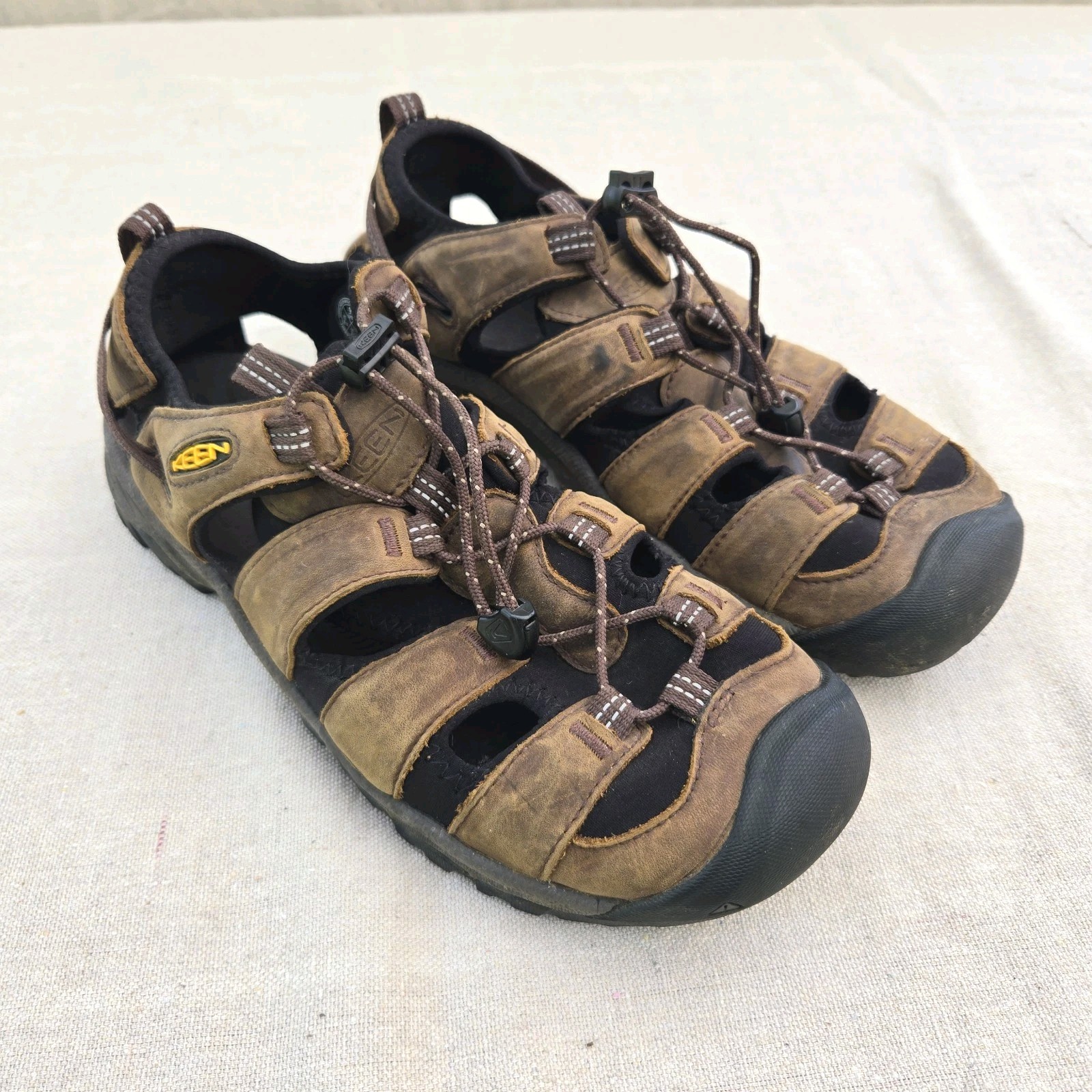 Sandali Keen punta chiusa uomo 9 Targhee III 3 zaino trekking trail 1022427