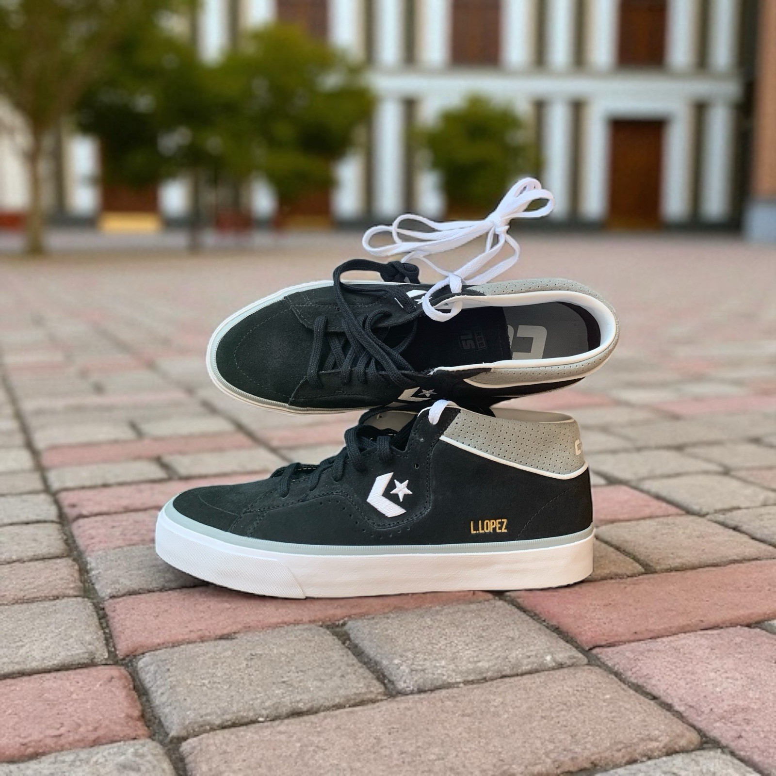 Converse L Lopez Black &White Skate Shoes Men 7.5 Women 9 NEW thumbnail 2