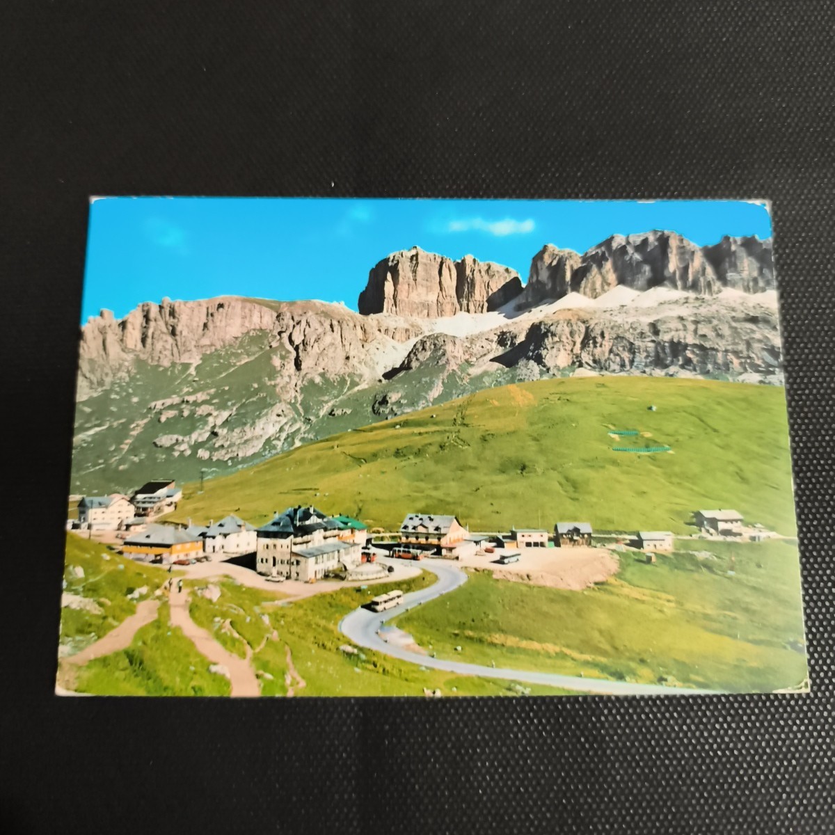 Foto 1 di 3