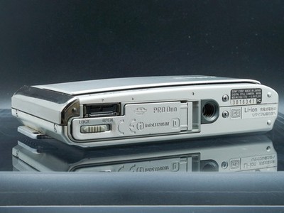 【動作品・特典有】Sony Cyber-Shot DSC-T70 SILVER Sony Cyber-shot DSC-T70 8.1MP Digital Camera - Silver for sale