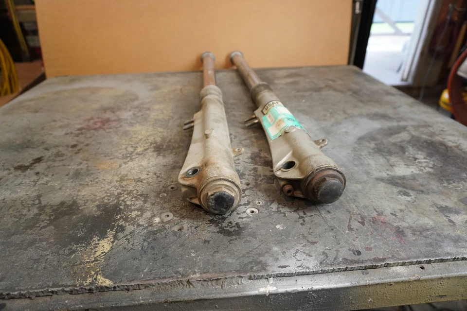 Horquillas delanteras BMW R75/5 1970 OEM usadas. Foto 3 de 4