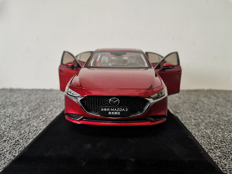 600-016 1/18 マツダ3 アクセラ3 MAZDA3 AXELA レッド 1/18 Mazda 3 AXELA Red Diecast Model Toy Car Gifts For