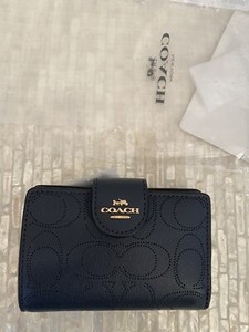 coach medium zip corner wallet