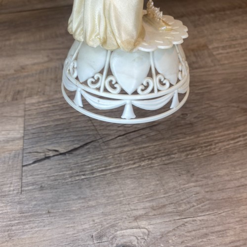 Vintage Wedding Cake Topper with Bride and Groom 1980 - Picture 4 of 7