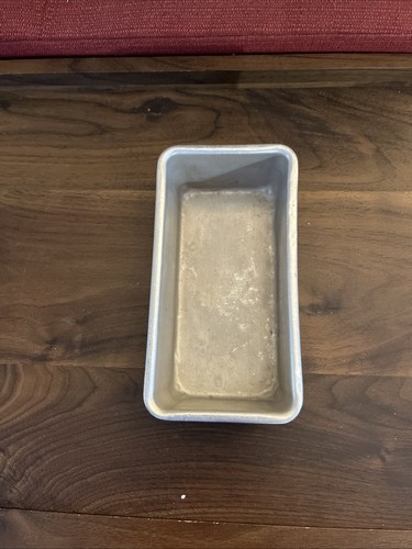VTG MIRRO ALUMINUM COOKWARE BREAD LOAF MEATLOAF BAKING PAN 7 1/2"x3 3/4"x 2 1/4"