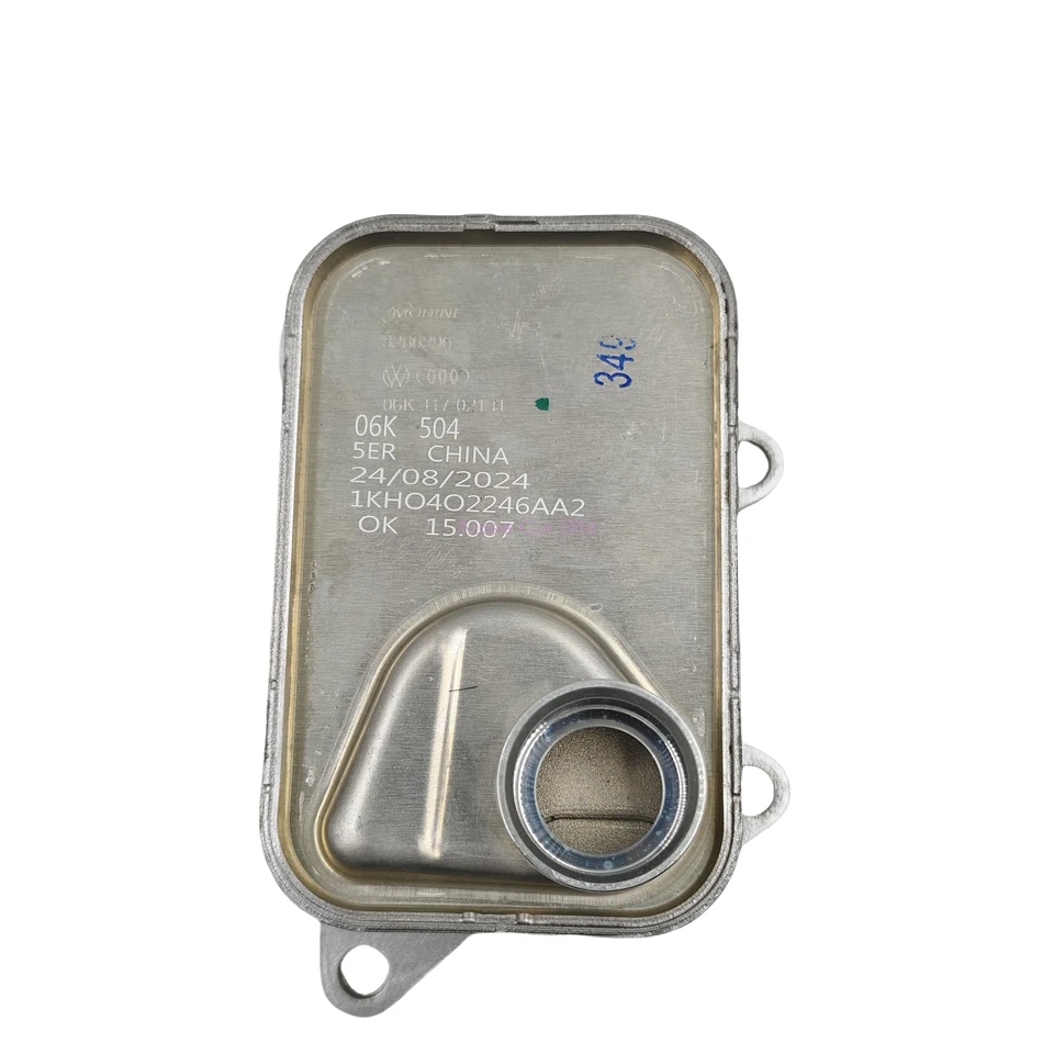 06L117021C Enfriador de aceite OEM con junta para AUDI A3 A4 A5 Q5 TT 2.0TFSI 2015-2024 Foto 4 de 4