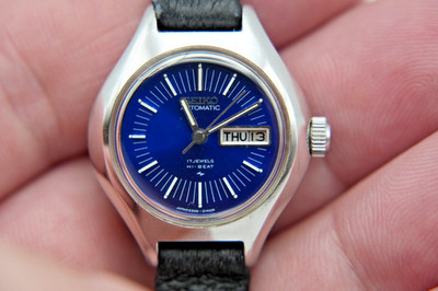 Vintage ladies automatic wristwatch Seiko Hi-Beat 2206-0099 running