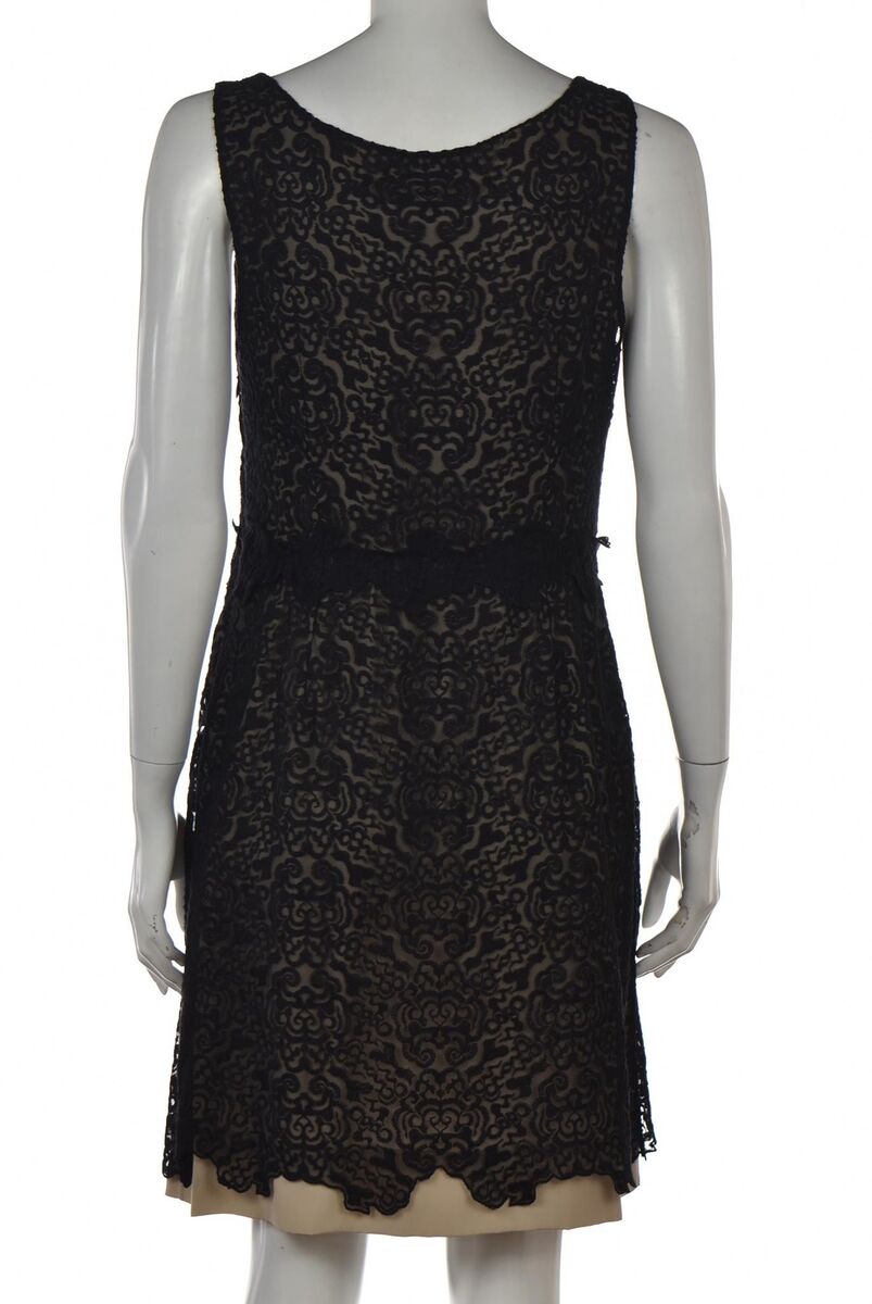 Vivienne Tam Dress Size 4 Black Lace Above Knee Sheath Vivienne Tam Dress Size 4 Black Lace Above Knee Sheath