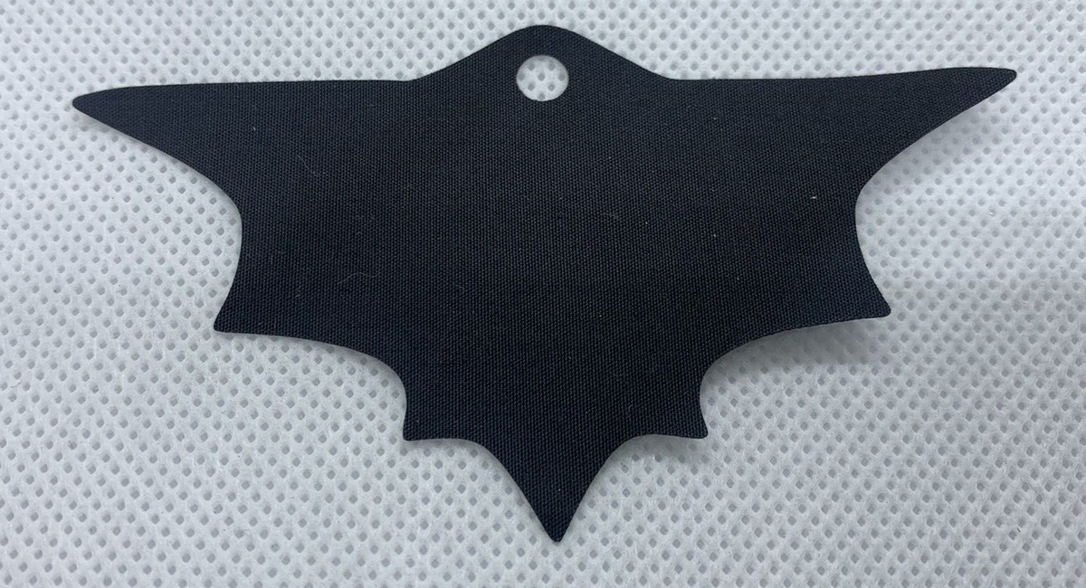 LEGO Black Cape Wide Scalloped Starched Batman 68590 1 hole sh648