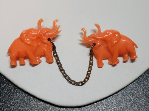 Vtg 1930s Celluloid Plastic Four Elephants Chatelaine Brooch Pin