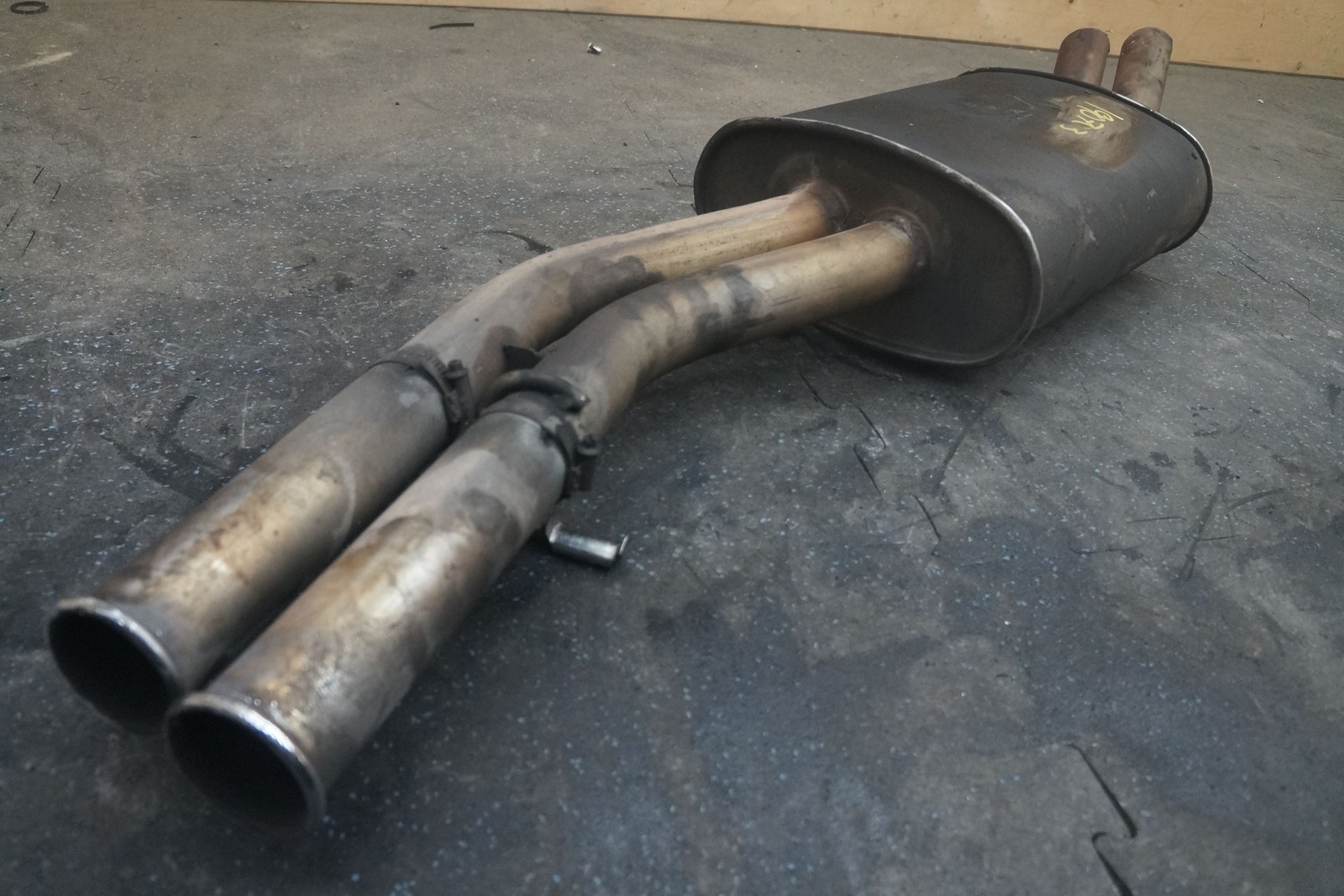 Rear Exhaust Muffler Silencer Tail Pipe OEM UE70362 Bentley Turbo R 1991