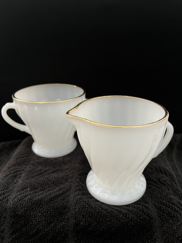 Vintage Anchor Hocking Fire King Milk Glass Swirl Gold Trim Creamer Sugar Bowl