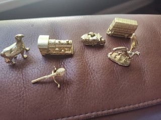 MONOPOLY HARRY POTTER 6 goldtone Tokens Set movers