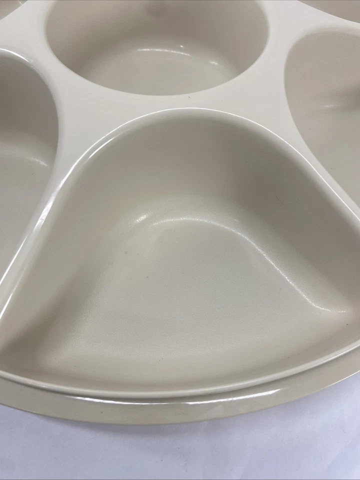 Set Of 2 Vintage Tupperware Divided Party Trays w/ Lids 1665-3 & 1708-5 - Image 4 of 4