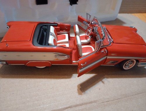 Danbury Mint Diecast 1958 Pontiac Bonneville Convert - Red Color - Beautiful Car - Picture 17 of 21