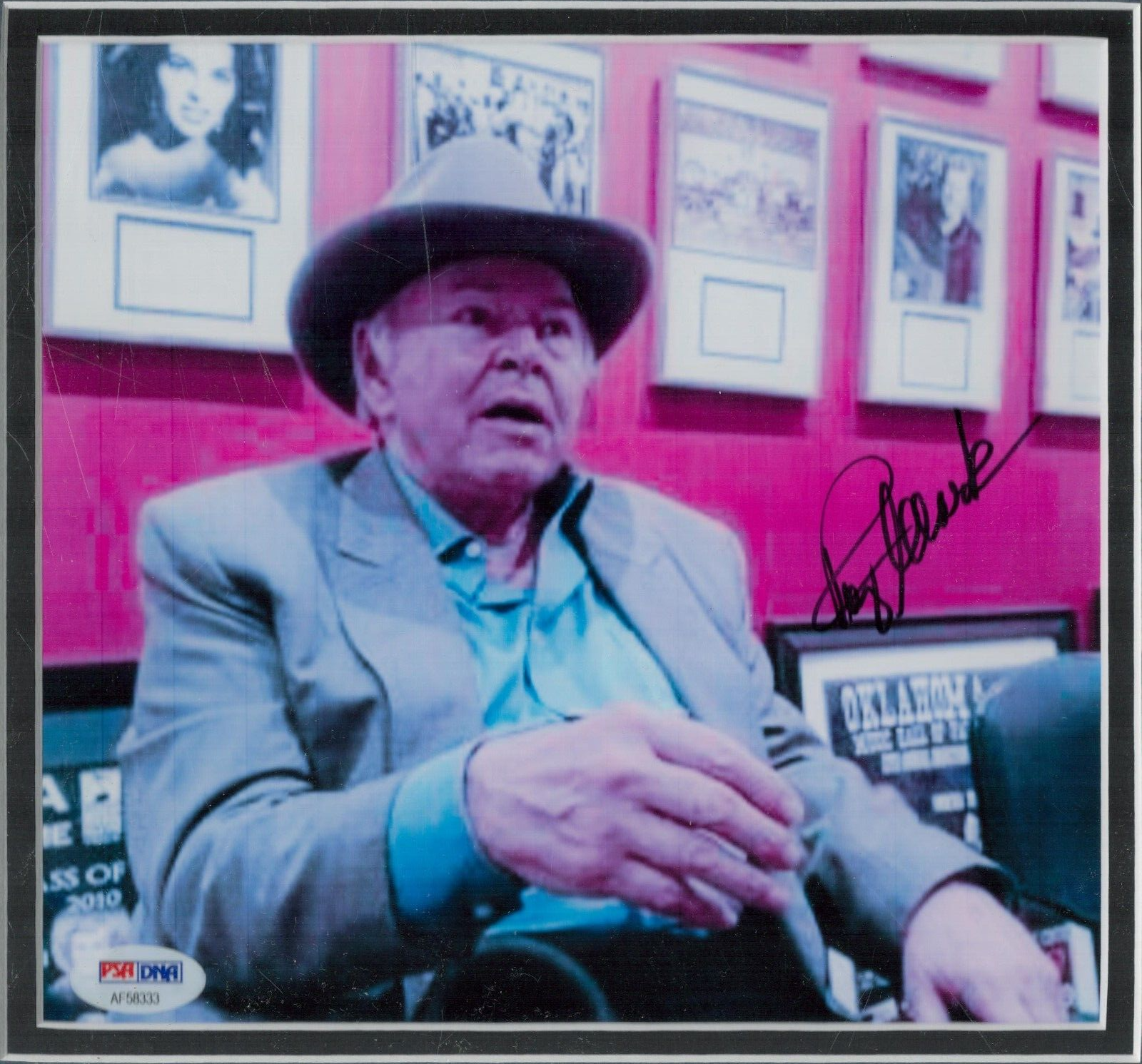 Roy Clark Autographed Signed PSA Cert Number AF58333 