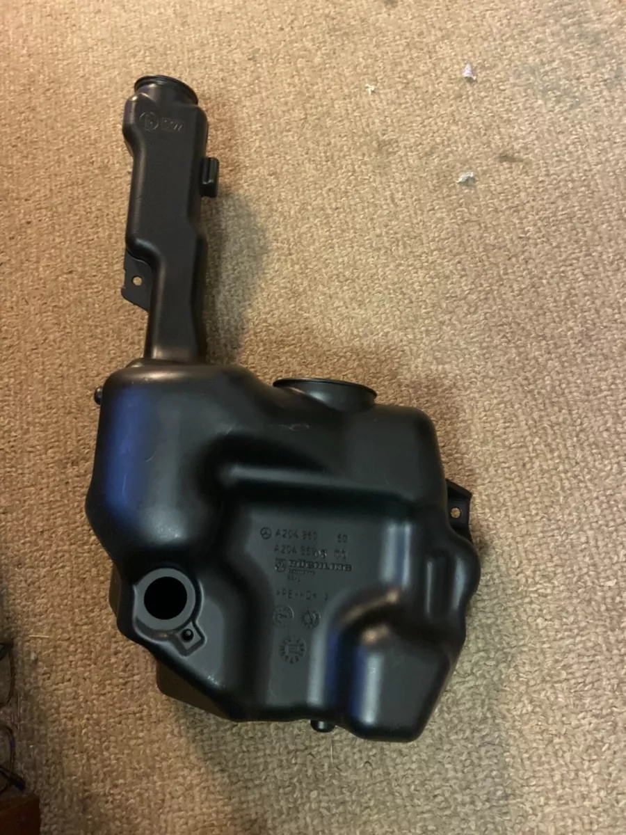 NEW OEM GENUINE MERCEDES Washer Fluid Reservoir 2048690300 