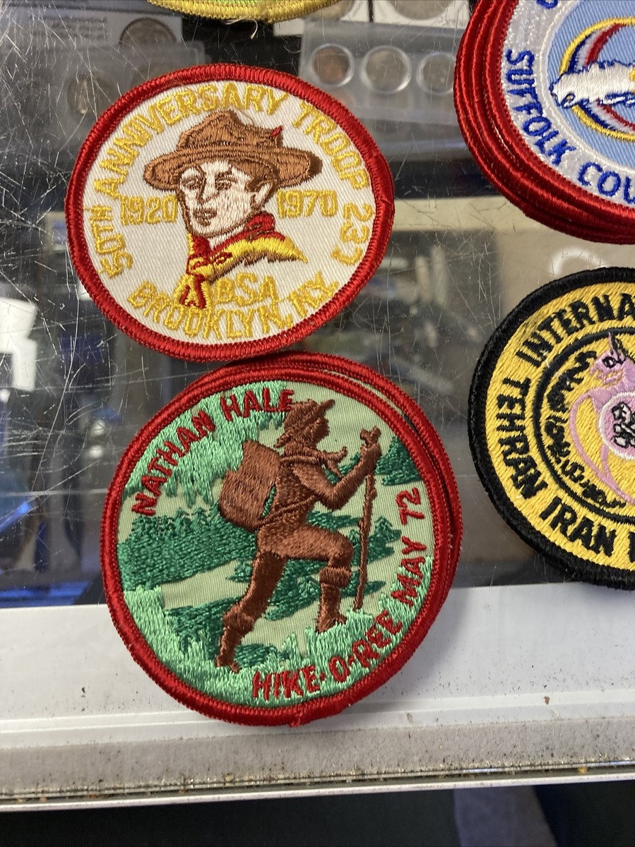 Ceintures Et Bandanas Scouts Vintage Années 70 - Insignes Mérite Sur Laiton Pour Garçons