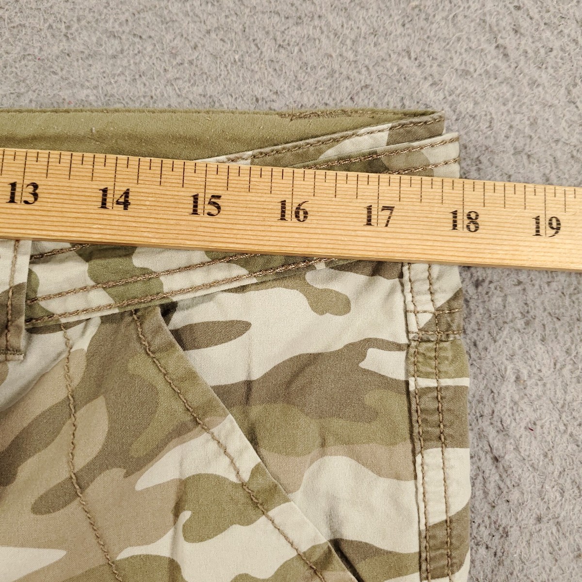 No Boundaries Camo Capri Pants Womens Juniors 13 Cargo