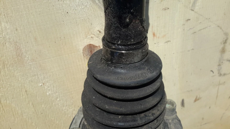 2013-2017 Volkswagen Touareg Axle Shaft Rear Left or Right OEM 7P0501201E Foto 3 de 4