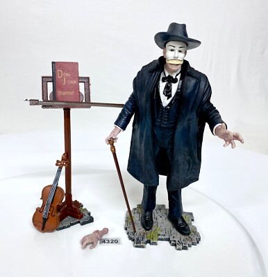 Diamond Select Universal Monsters The Phantom of The Oprea 7'' Figure or Statue