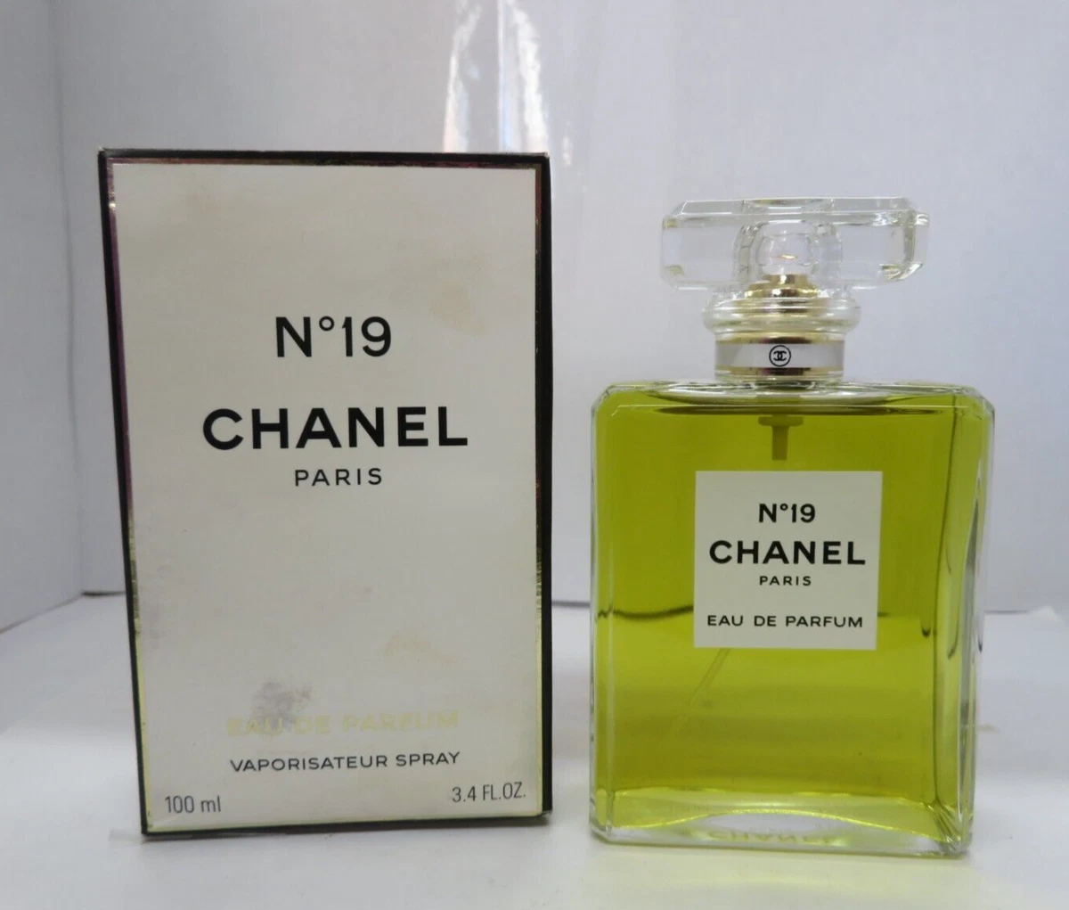 No. 19 by Chanel for Women, Eau De Parfum Spray, 3.4 Ounce Scent