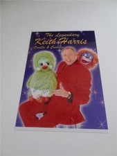 KEITH HARRIS SIGNED REPRINT PHOTOGRAPH WITH ORVILLE & CUDDLES