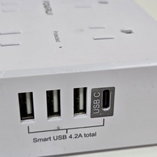 POWRUI 6 Outlet Power Strip Surge Protector with 3 USB Ports and 1 USB-C White