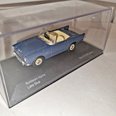 Vanguards 1:43 Sunbeam Alpine Series 2  blau