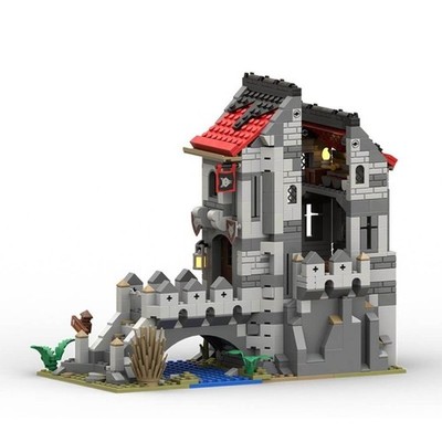 A Mysterious Medieval Tower Wraith Watchtower for Medieval Castle 790 Pieces