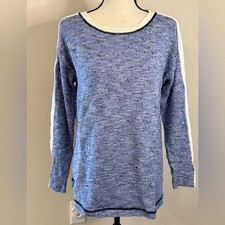 T by Talbots Heather Light Blue  Cream Knit Sweater racer stripes arm nSZ Med