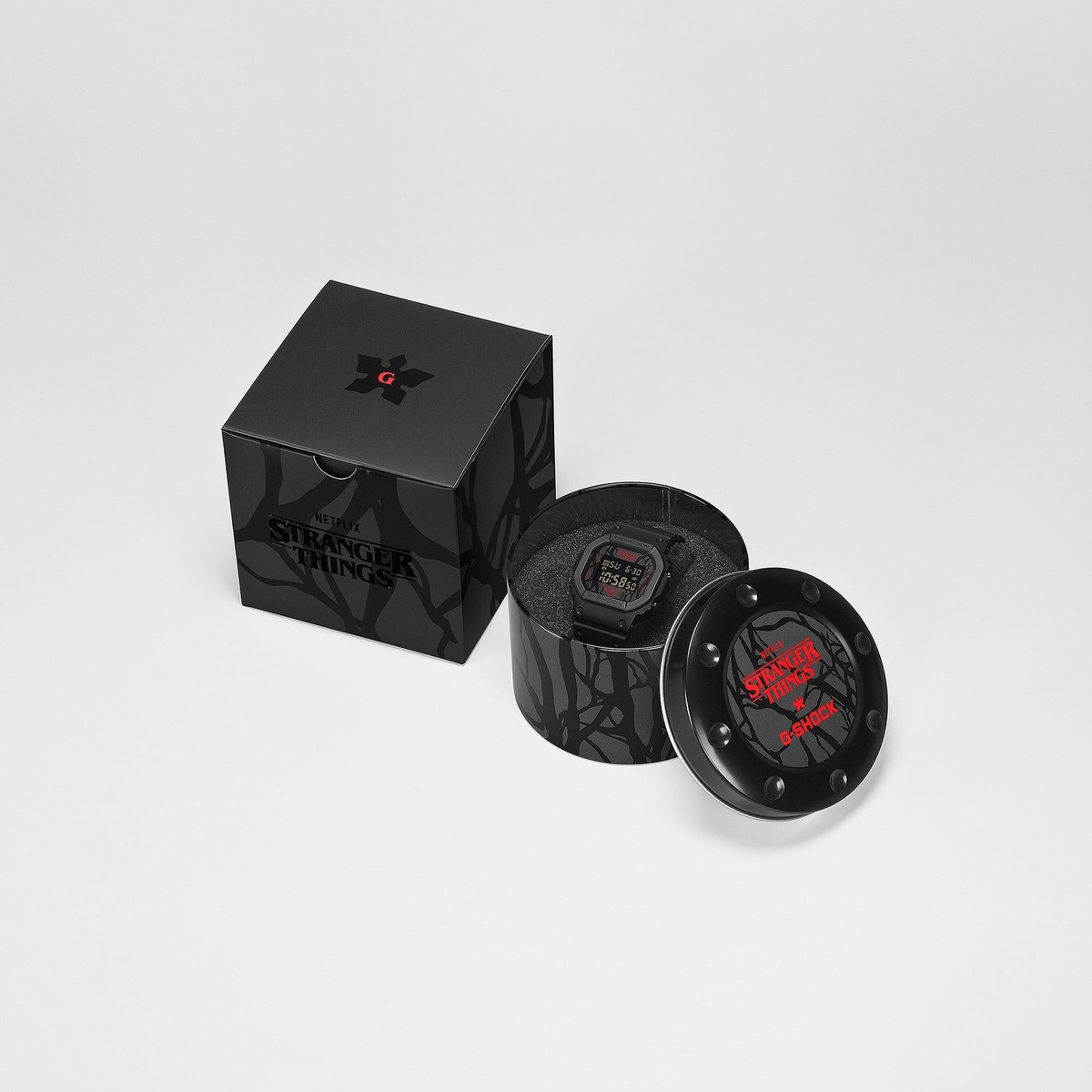 新品　未使用　DW-5600STT-1JR Stranger Things CASIO G-Shock DW-5600STT-1JR DIGITAL 5600 SERIES Stranger Things