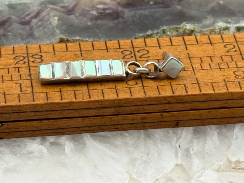 Aretes Navajo vintage de plata esterlina madreperla--TB570,25 Foto 4 de 4