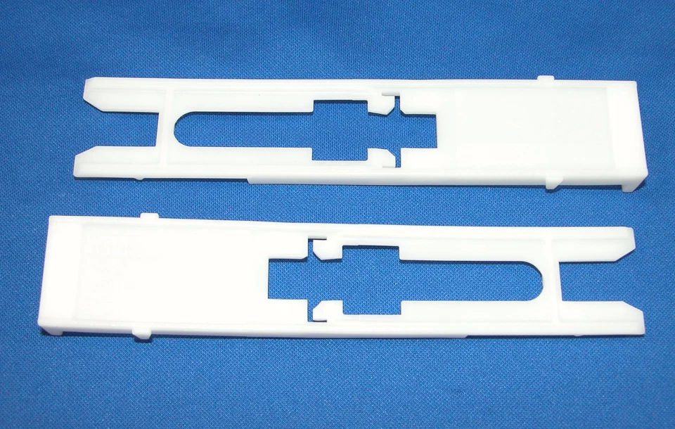 Nuevos retenedores de faros genuinos GM 01-05 Pontiac Aztek y 02-07 Buick Rendezvous Foto 2 de 3