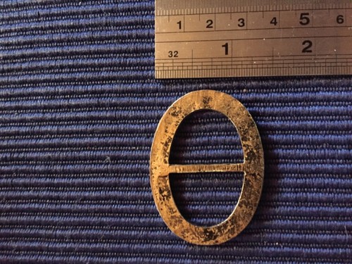 Vintage gold tone oval buckle - Picture 3 of 3