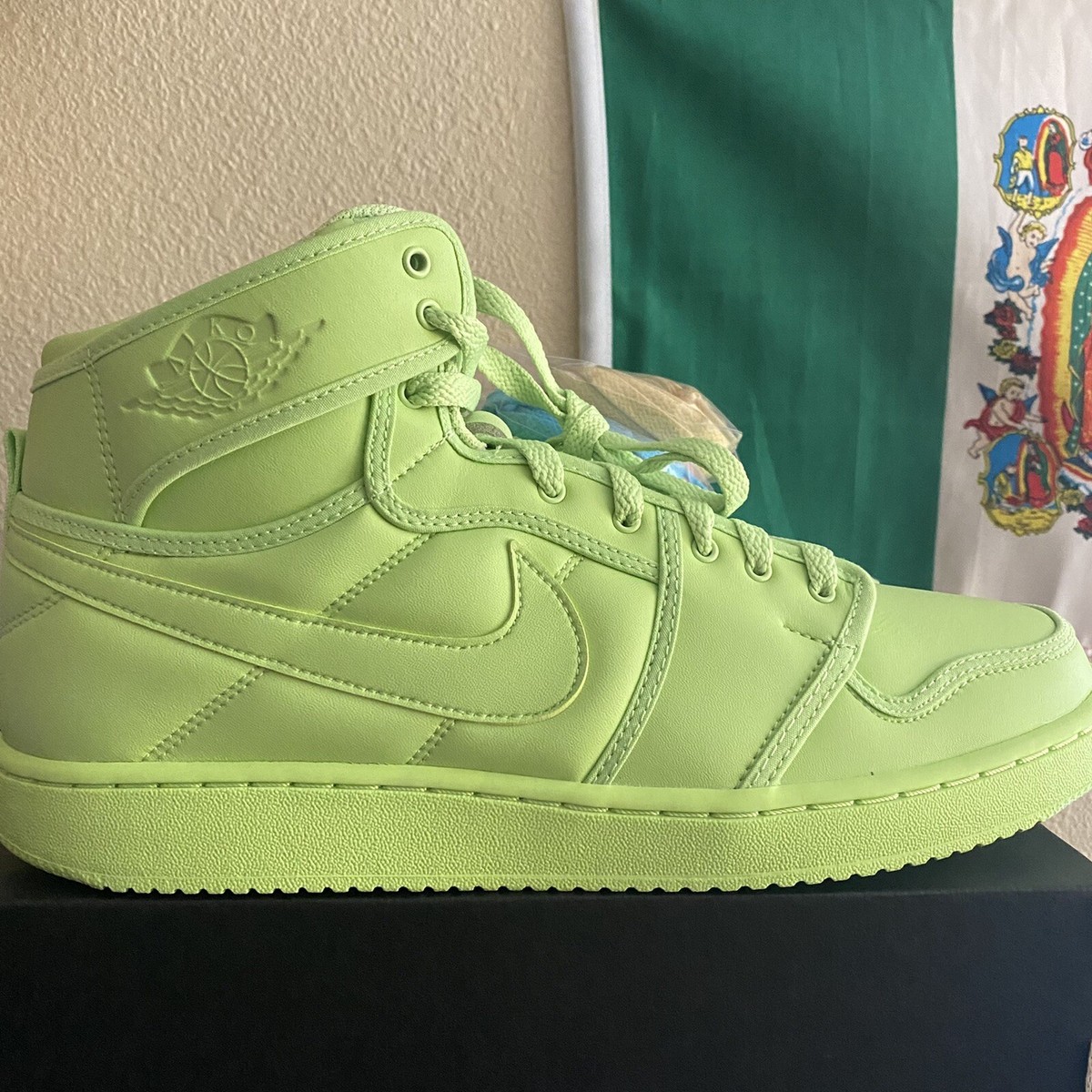 Billie Eilish X Jordan Retro AJKO Ghost Green Size