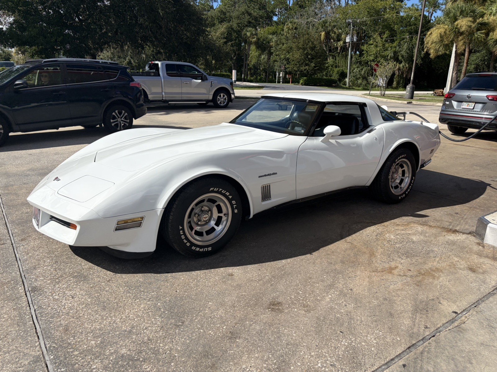 1982 White Chevrolet Corvette   | C3 Corvette Photo 6